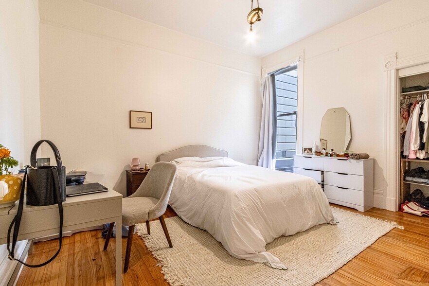 More Photos Of 3927-3929 Sacramento St, San Francisco Storefront Retail Residential For Sale