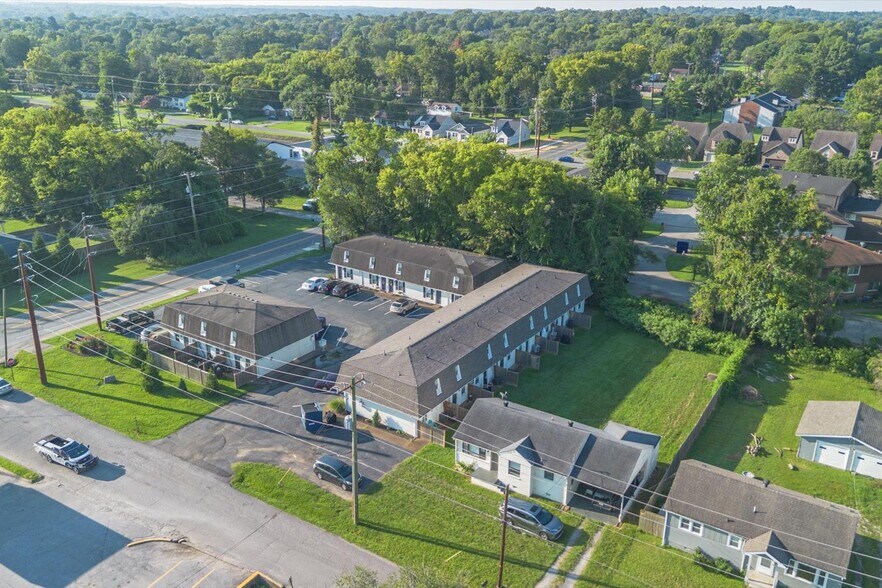 More Photos Of 324 Walton Ferry Rd, Hendersonville Apartments For Sale