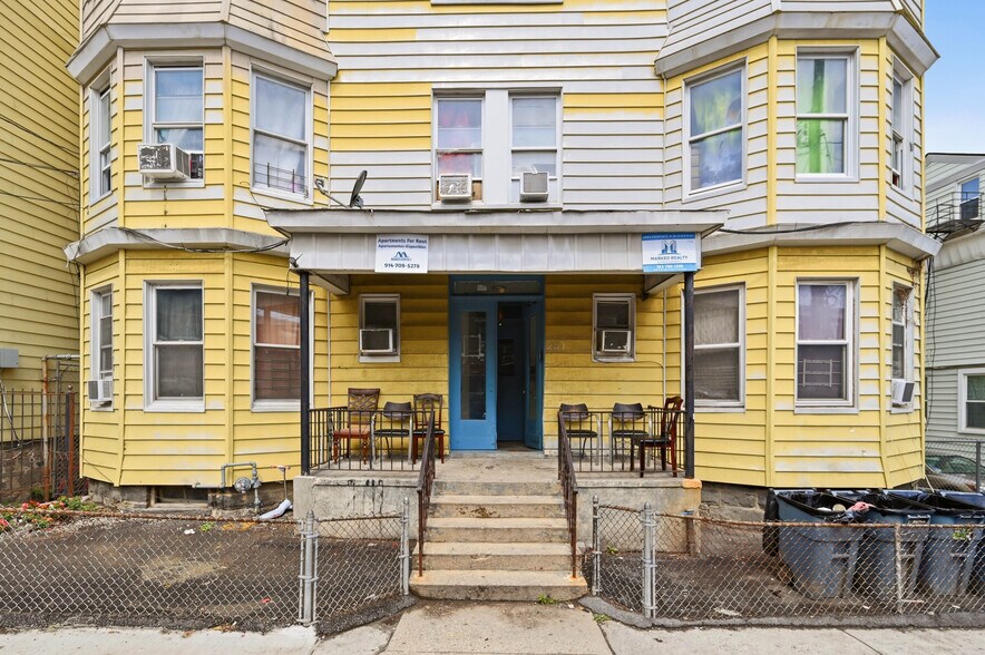 More Photos Of 25 Saratoga Ave, Yonkers Apartments For Sale
