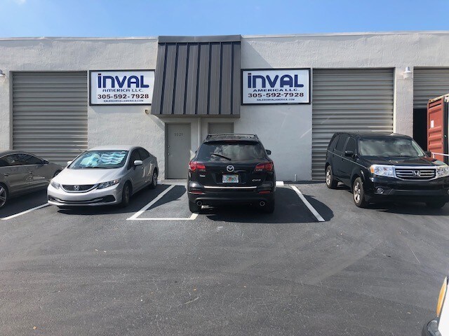 More Photos Of 5501-5595 NW 72nd Ave, Miami Warehouse For Lease