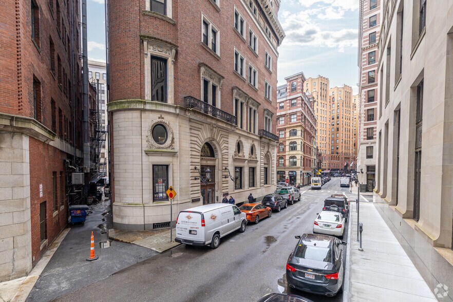 More Photos Of 22 Batterymarch St, Boston Office For Sale