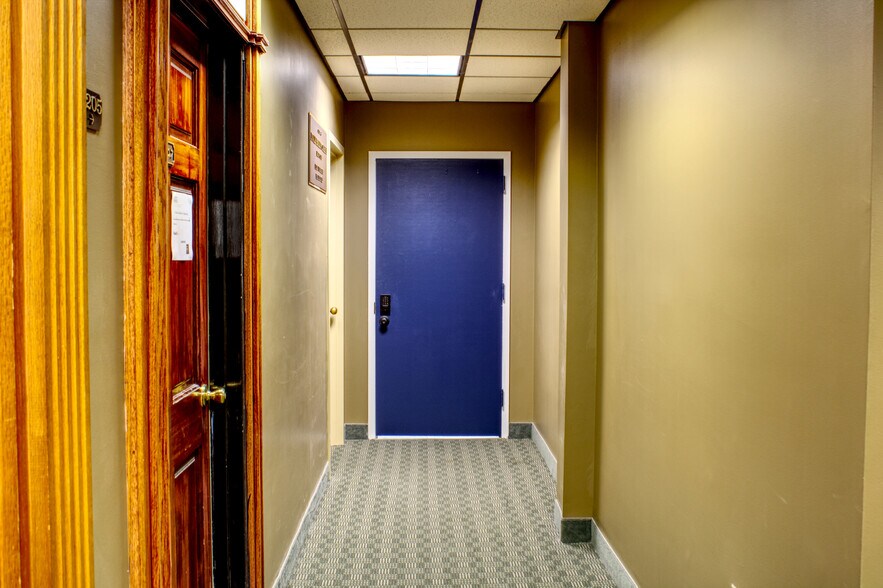 More Photos Of 10521 Judicial Dr, Fairfax Medical For Sale