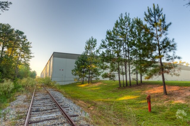More Photos Of 1315 W Oakridge Dr, Albany Manufacturing For Sale