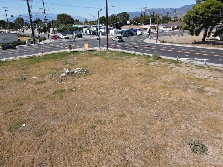 More Photos Of 6909 Victoria Ave, Highland General Retail For Lease