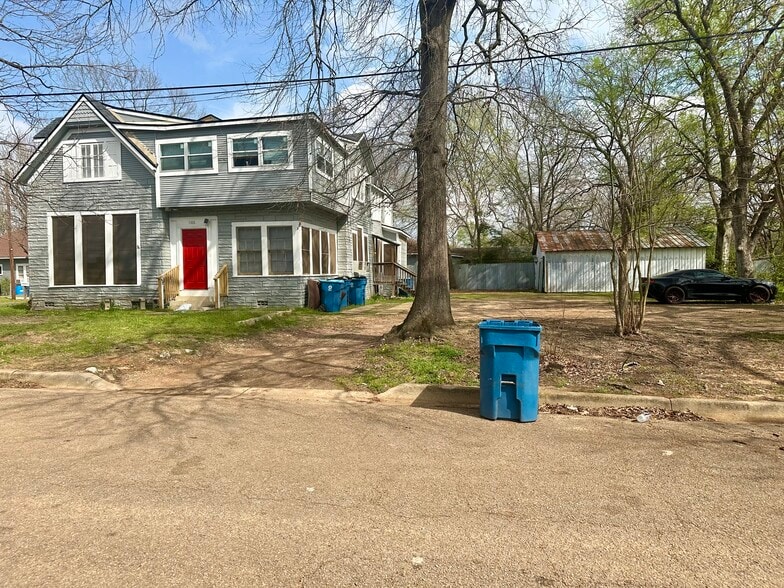 More Photos Of 1106 Esplanade St, Marshall Apartments For Sale