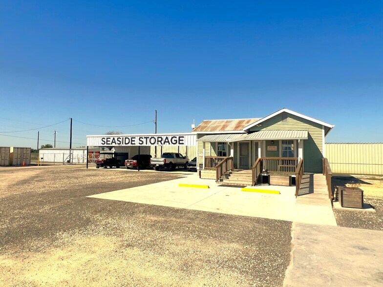 More Photos Of 8109 Us Highway 77, Sinton Self Storage For Sale