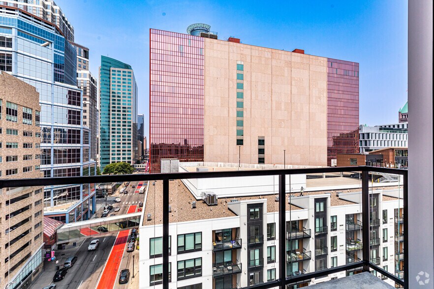 More Photos Of 650 Portland Ave S, Minneapolis Apartments For Lease