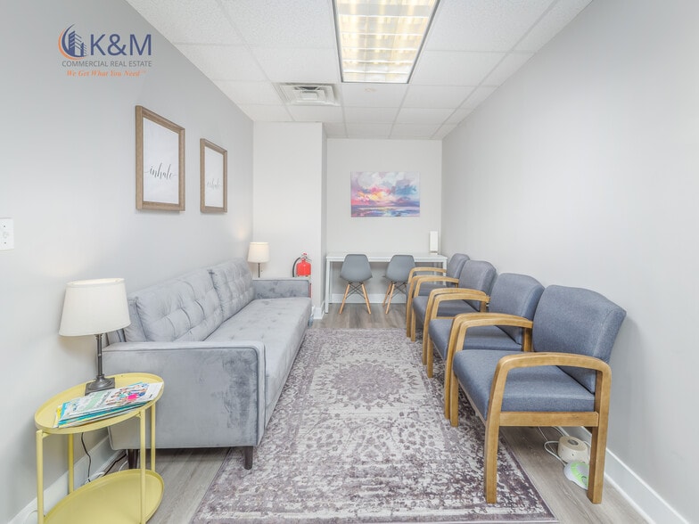 More Photos Of 3930 Walnut St, Fairfax Medical For Sale