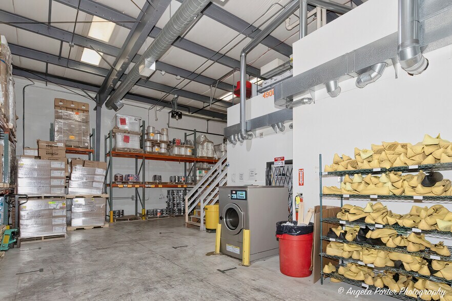 More Photos Of 947 Carney Ct, Antioch Industrial For Sale