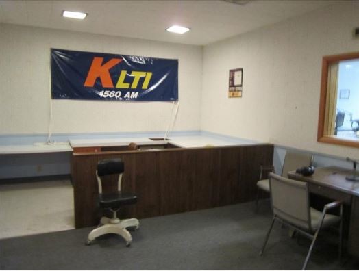 More Photos Of 32968 US Highway 63, Macon Office For Sale