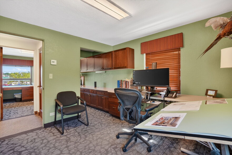 More Photos Of 1104 S Mitchell St, Cadillac Office For Sale