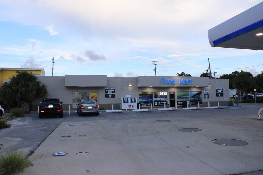 Primary Photo Of 1136 Beck Ave, Panama City Convenience Store For Lease