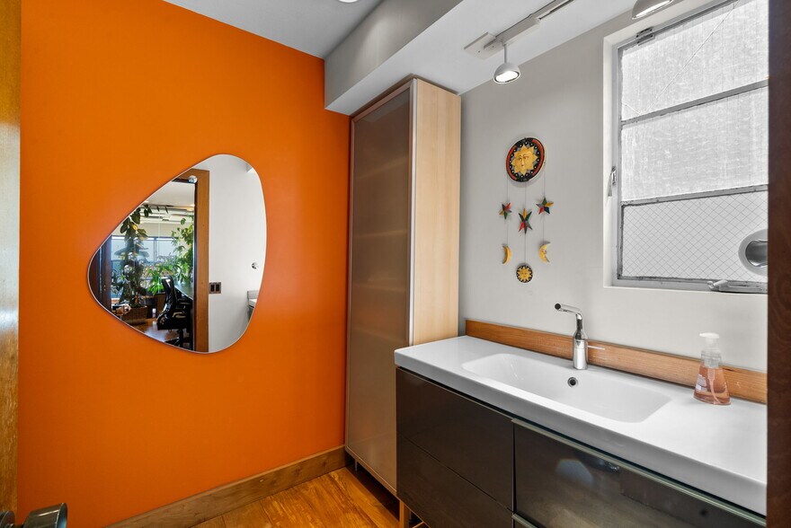 More Photos Of 1218-1224 Prospect St, La Jolla Office For Lease