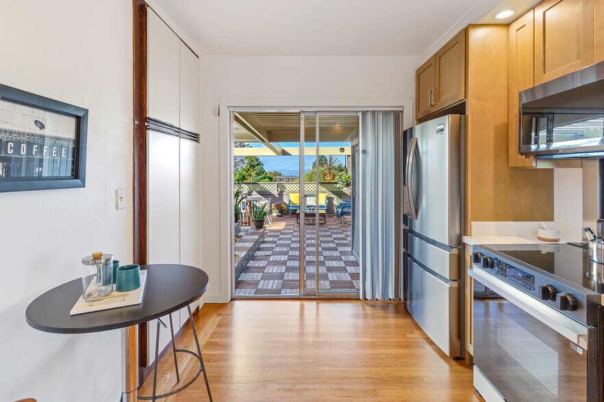 More Photos Of 1512 Walnut St, Berkeley Multifamily For Sale