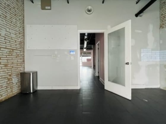 More Photos Of 2403 N Dixie Hwy, Wilton Manors Storefront Retail Office For Lease