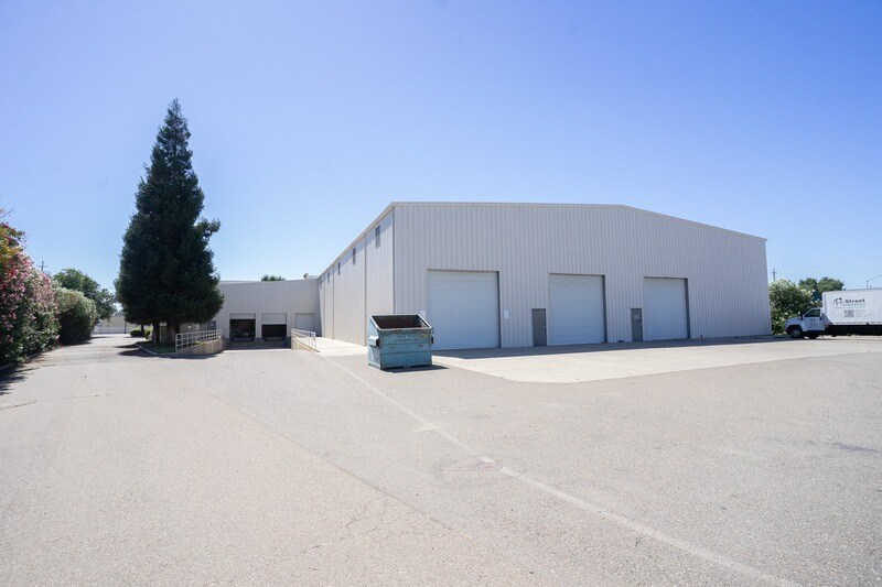 More Photos Of 800 S Stockton Ave, Ripon Warehouse For Sale