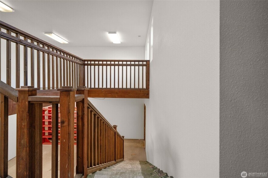 More Photos Of 4705 Pacific Way, Seaview Freestanding For Sale