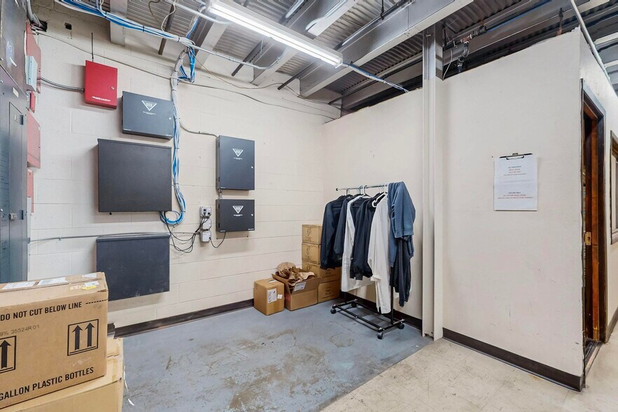 More Photos Of 1510-1512 1st St NW, Albuquerque Industrial For Sale