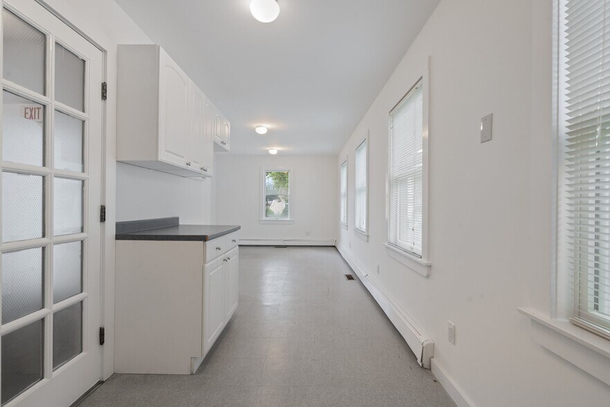 More Photos Of 1228 Roanoke Ave, Riverhead Medical For Sale