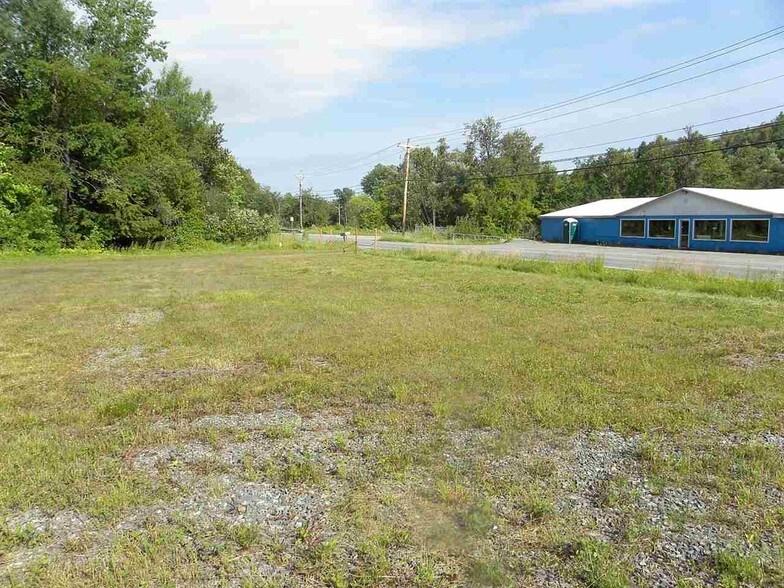 More Photos Of 303 Willoughby Ave, Orleans Freestanding For Sale