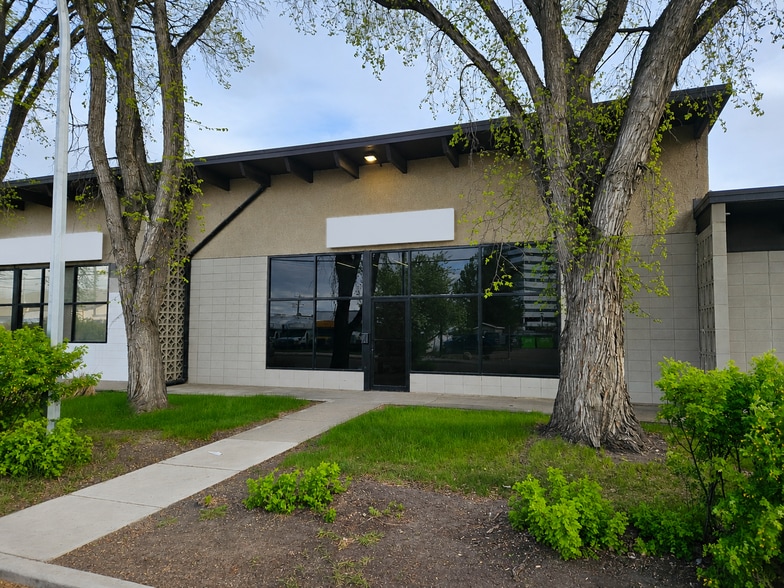 Primary Photo Of 10370 58 Av NW, Edmonton Flex For Lease