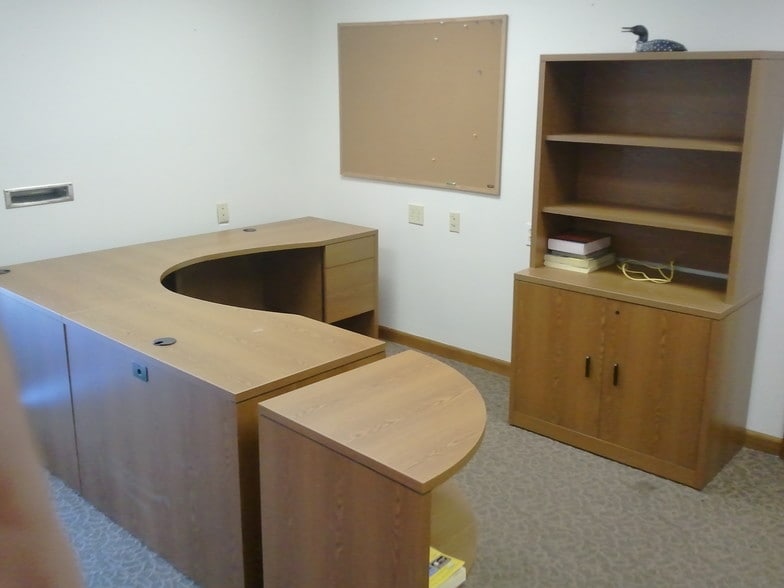 More Photos Of 18220 Harwood Ave, Homewood Office Residential For Sale