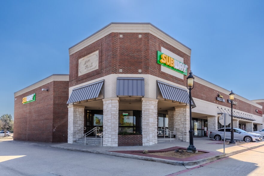 More Photos Of 2810 E Trinity Mills Rd, Carrollton Unknown For Lease