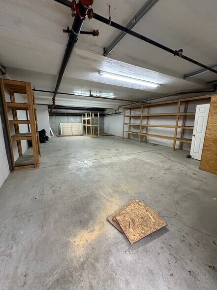 More Photos Of 1035 Bedford St, Abington Storefront Retail Office For Lease