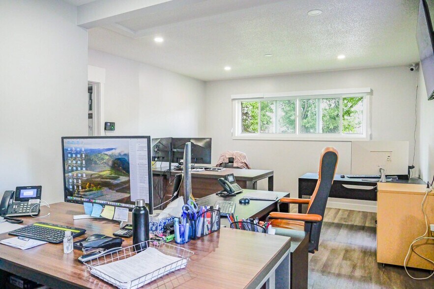 More Photos Of 504 65 Av NW, Edmonton Truck Terminal For Sale