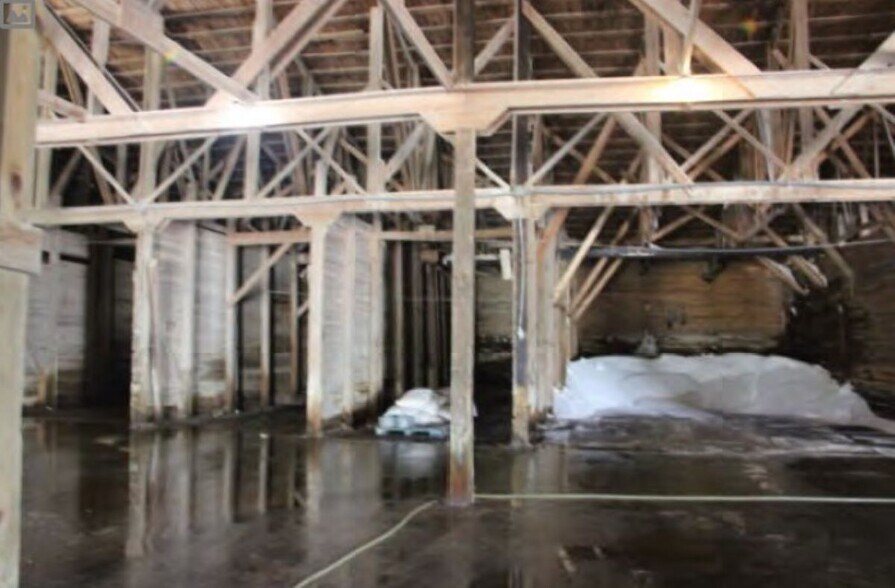 More Photos Of 2672 N Highway 127, Albany General Retail For Sale