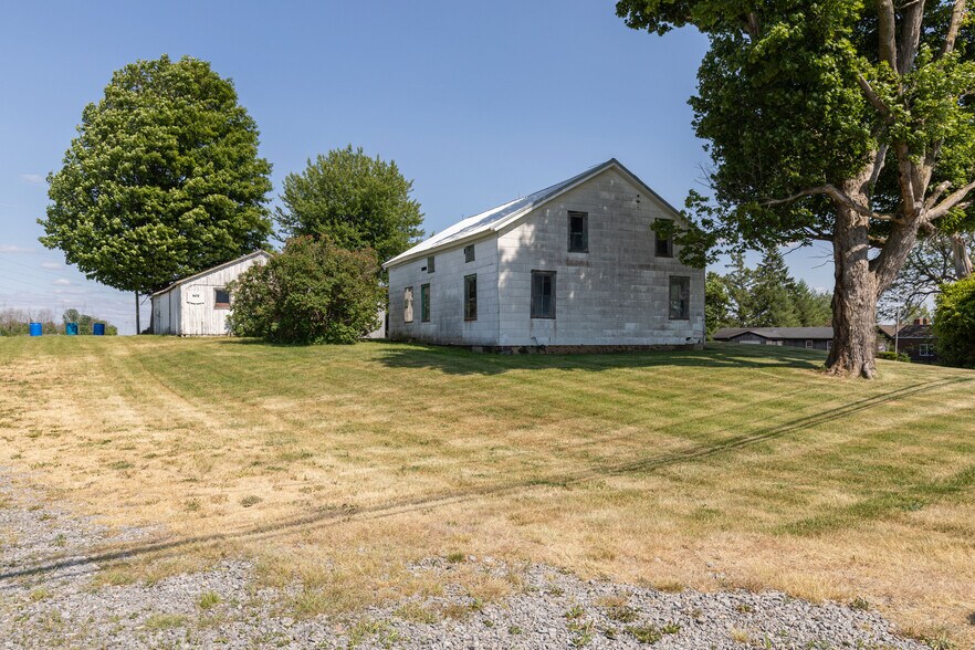 More Photos Of 8662 Brewerton Rd, Cicero Industrial For Sale