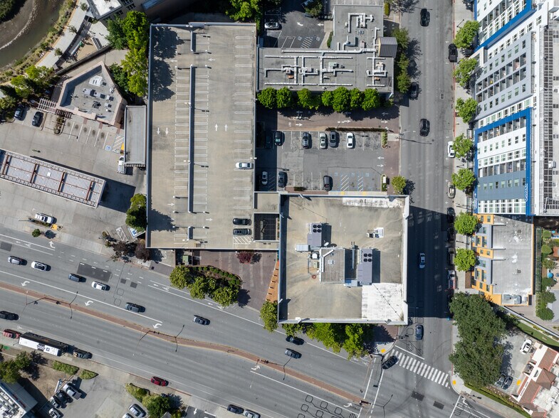 More Photos Of 900 Veterans Blvd, Redwood City Office For Lease