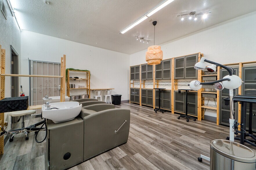 More Photos Of 1547 Starr Dr, Yuba City Office For Sale