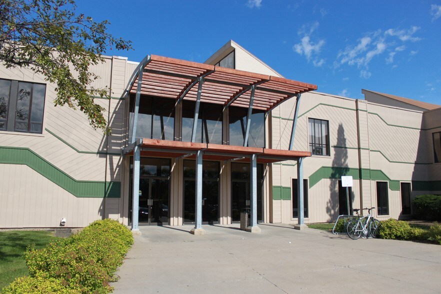 More Photos Of 1700 S 1st Ave, Iowa City General Retail For Sale