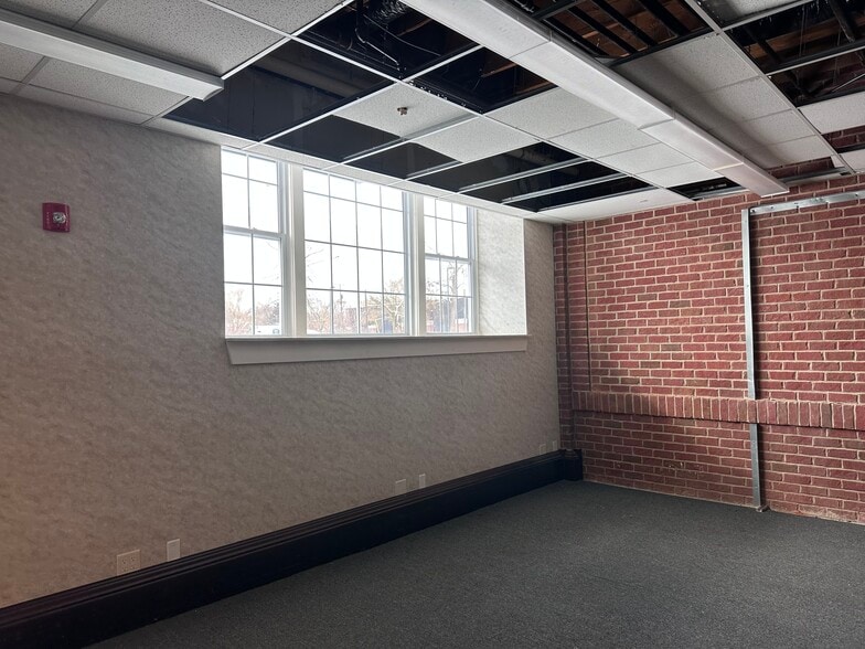 More Photos Of 600 7th St NW, Grand Rapids Apartments For Lease