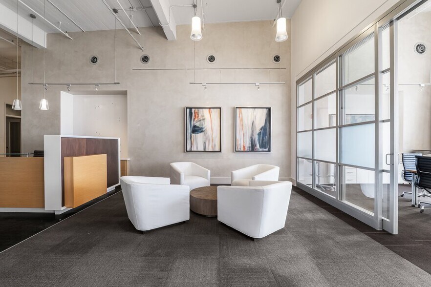 More Photos Of 315 E Bay St, Jacksonville Office For Lease