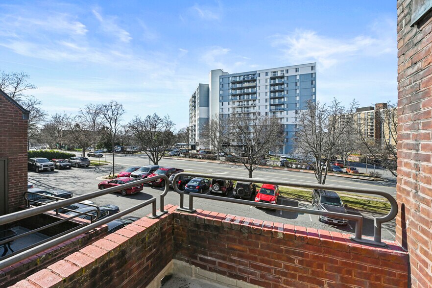 More Photos Of 6736-6744 Old Mclean Village Dr, McLean Office For Lease