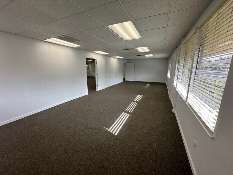 More Photos Of 2491 W Shaw Ave, Fresno Office For Sale