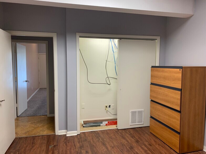 More Photos Of 14339 Torrey Chase Blvd, Houston Loft Creative Space For Sale