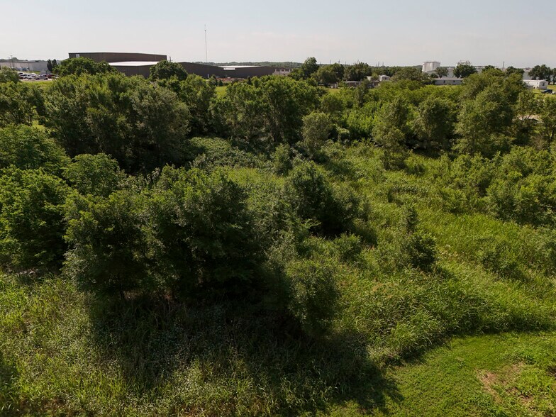 More Photos Of 3315 Central Ave, Winfield Warehouse For Sale