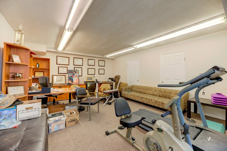 More Photos Of 24248 Crenshaw Blvd, Torrance Office For Sale