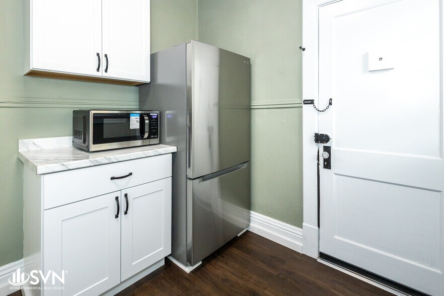 More Photos Of 115 W 2nd St, Lexington Office For Lease