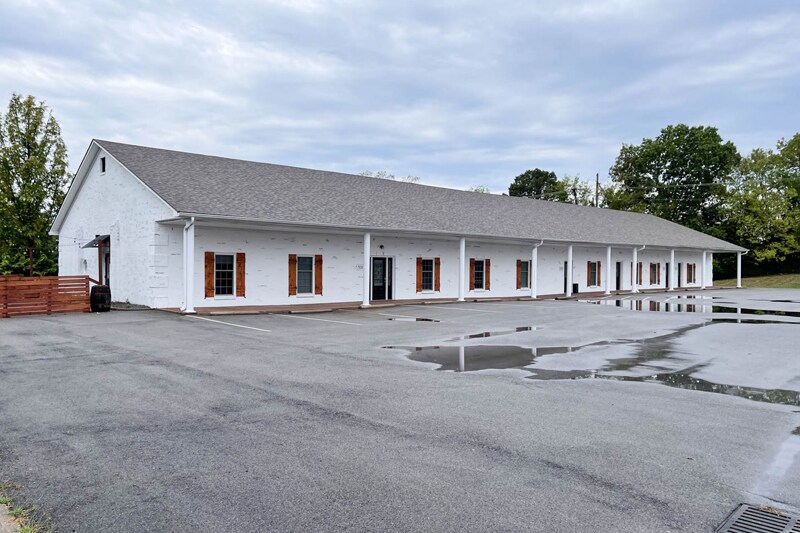 More Photos Of 531-537 Legion Dr, Harrodsburg Medical For Lease