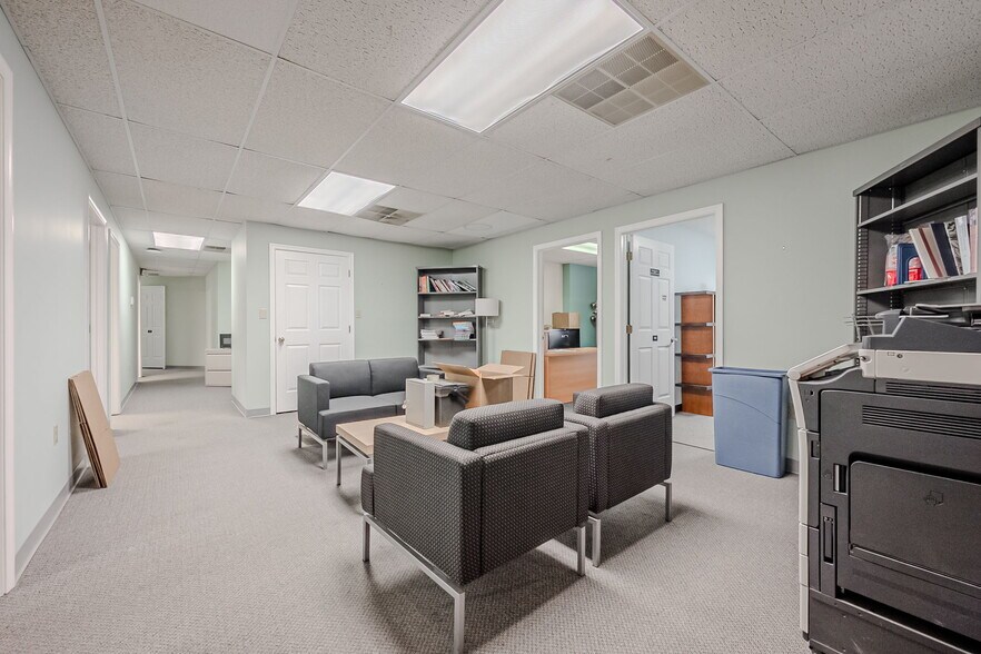 More Photos Of 77 E Main St, Newark Loft Creative Space For Sale