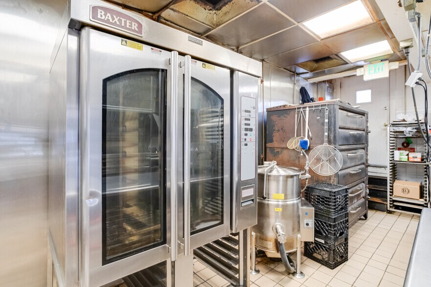 cold spring ln, Baltimore, MD 21210 Retail