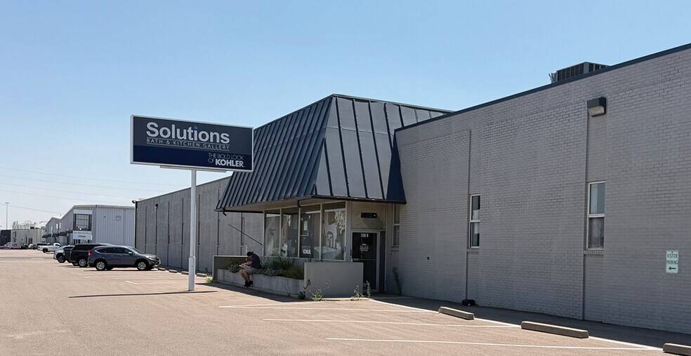 More Photos Of 500 W 53rd Pl, Denver Warehouse For Sale