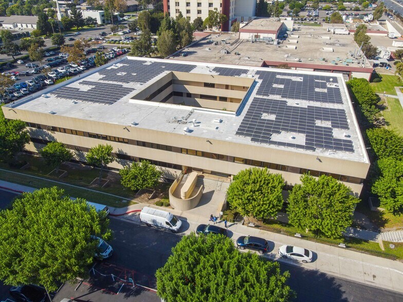 More Photos Of 999 N Tustin Ave, Santa Ana Medical For Sale