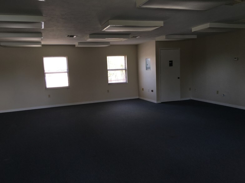 More Photos Of 27725 Old US Highway 41, Bonita Springs Office For Lease