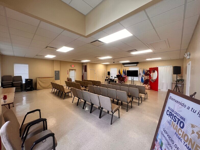More Photos Of 5338 Primrose Lake Cir, Tampa Office For Sale