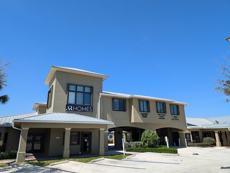 More Photos Of 4625 N A1A Hwy, Vero Beach Office For Lease